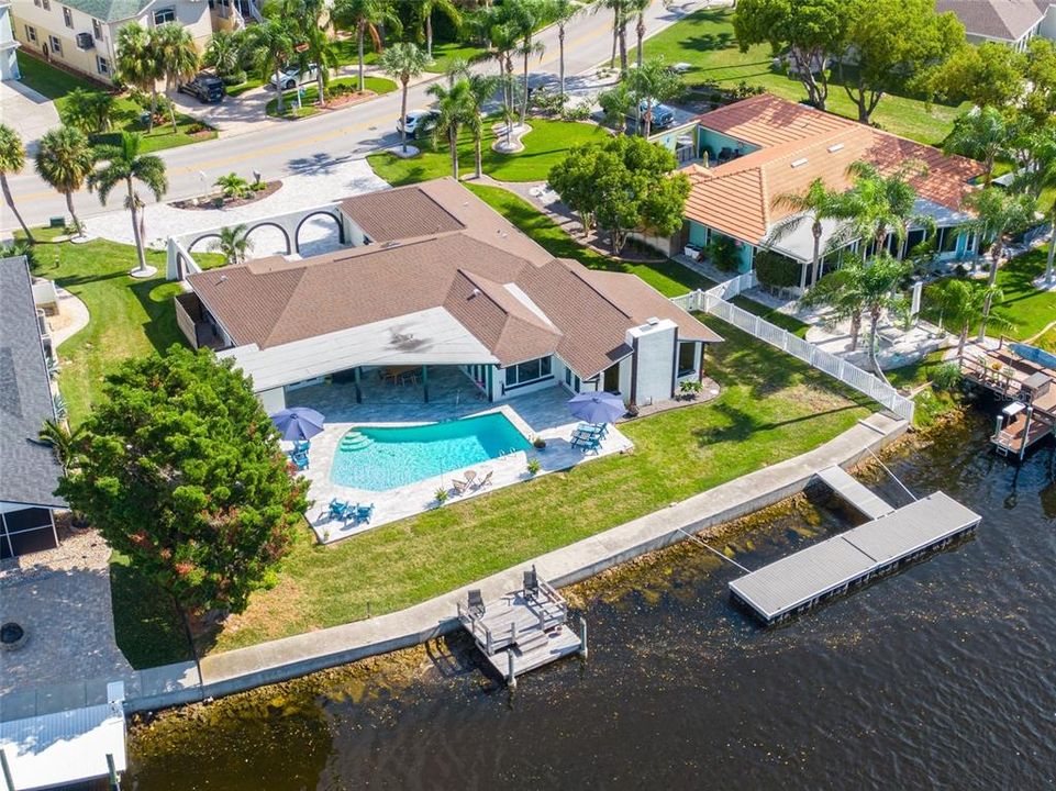 En Venta: $1,095,000 (3 camas, 3 baños, 2711 Pies cuadrados)