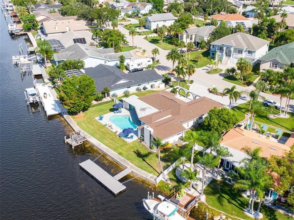 En Venta: $1,095,000 (3 camas, 3 baños, 2711 Pies cuadrados)