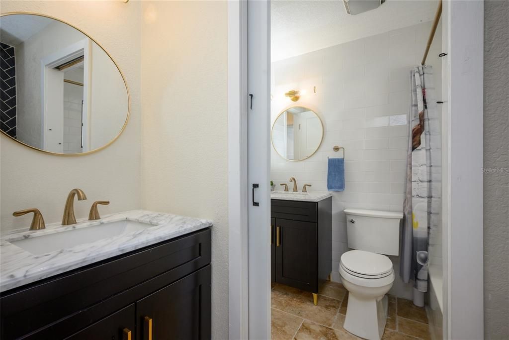 En Venta: $1,095,000 (3 camas, 3 baños, 2711 Pies cuadrados)