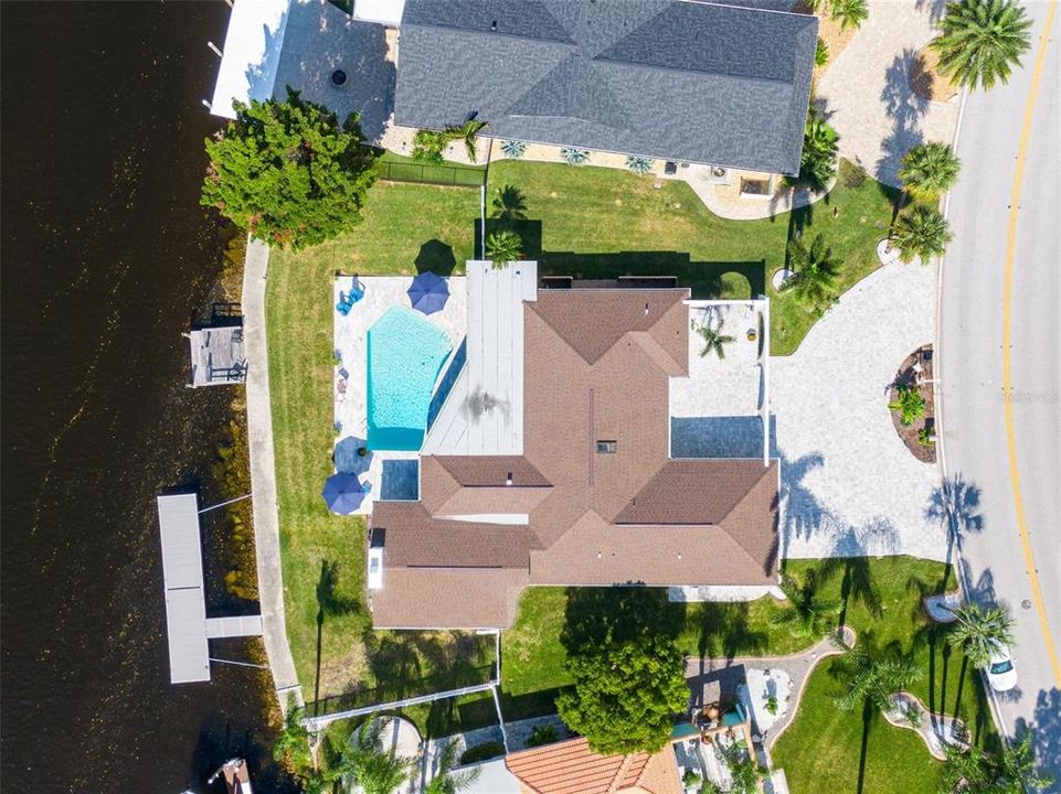 En Venta: $1,095,000 (3 camas, 3 baños, 2711 Pies cuadrados)