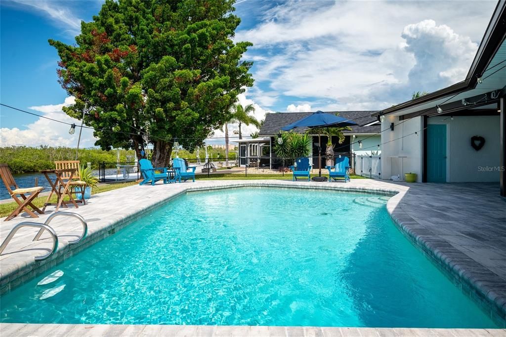 En Venta: $1,095,000 (3 camas, 3 baños, 2711 Pies cuadrados)