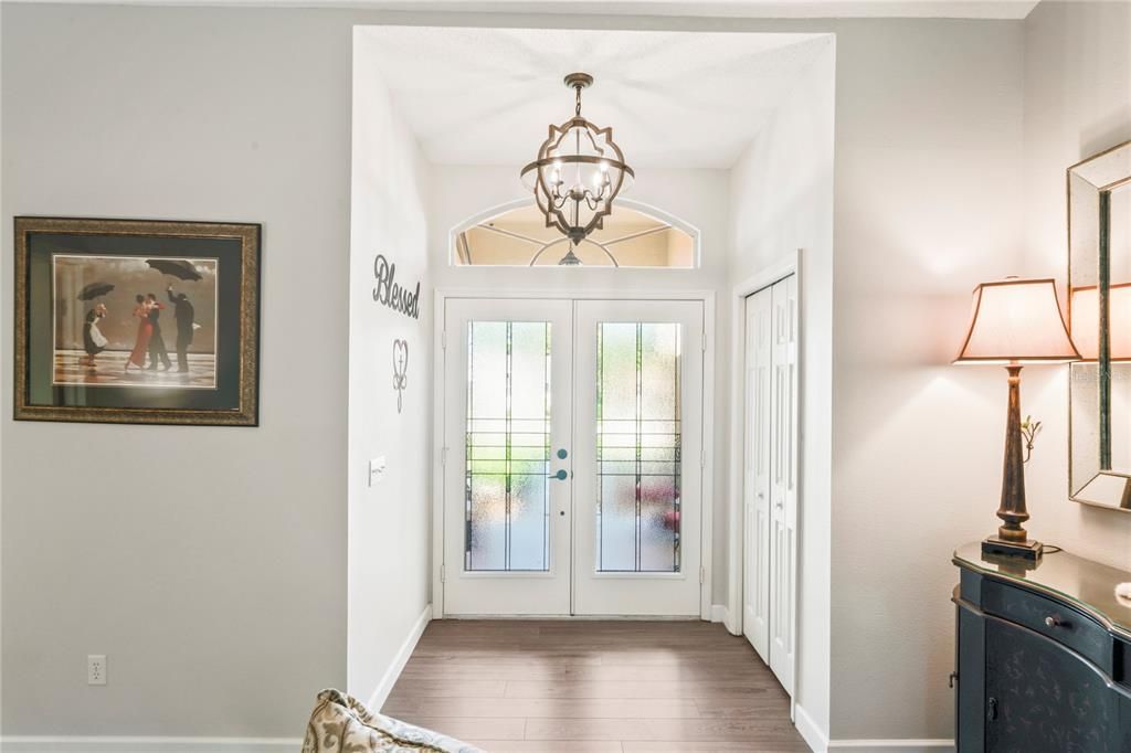 Activo con contrato: $389,000 (3 camas, 2 baños, 1749 Pies cuadrados)