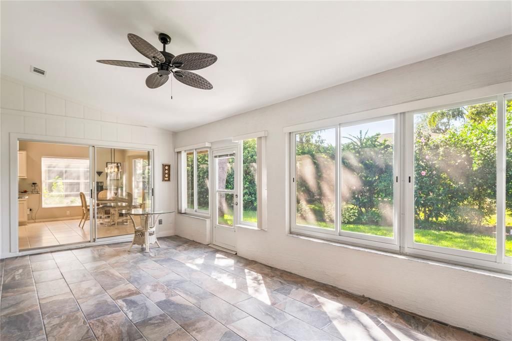 Activo con contrato: $389,000 (3 camas, 2 baños, 1749 Pies cuadrados)