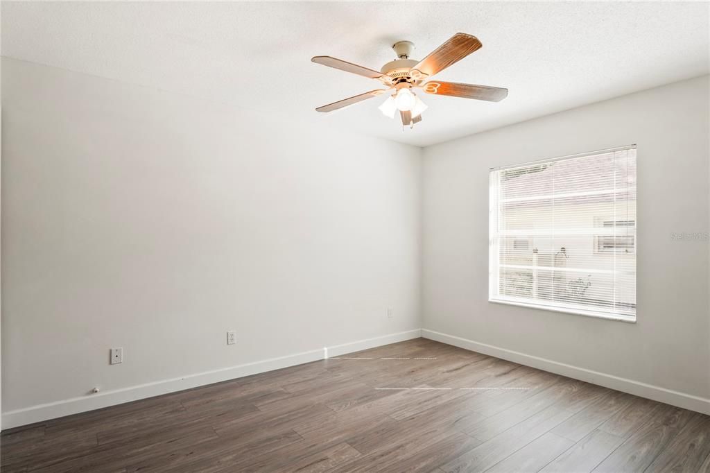 Activo con contrato: $389,000 (3 camas, 2 baños, 1749 Pies cuadrados)