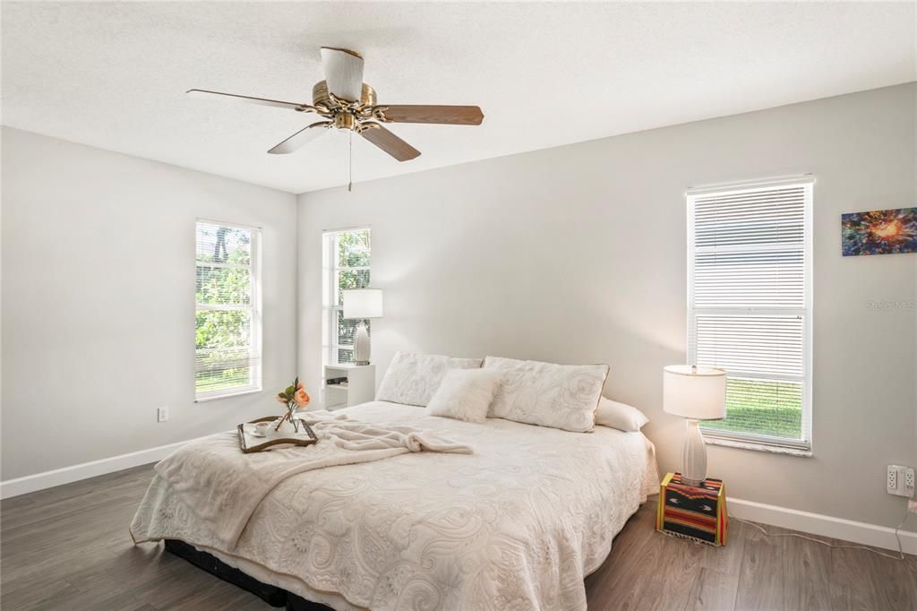 Activo con contrato: $389,000 (3 camas, 2 baños, 1749 Pies cuadrados)