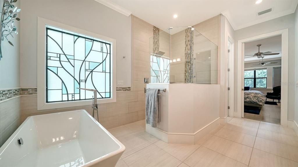 For Sale: $1,475,000 (3 beds, 3 baths, 2932 Square Feet)