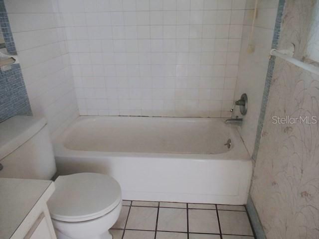 待售: $69,900 (2 贝兹, 1 浴室, 870 平方英尺)