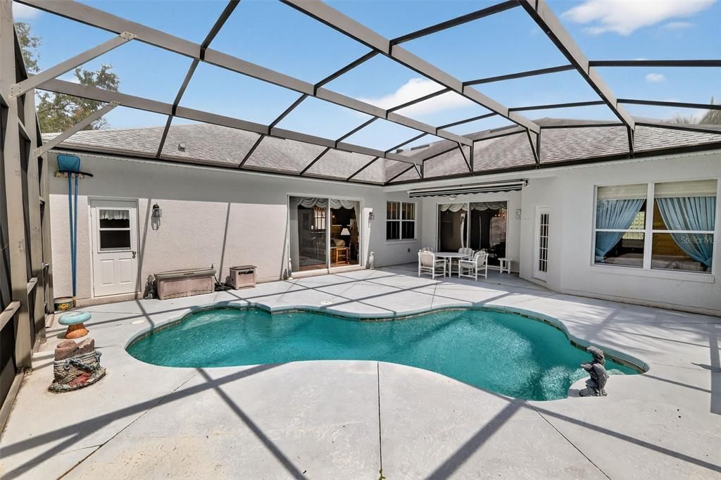 For Sale: $399,000 (2 beds, 2 baths, 2383 Square Feet)