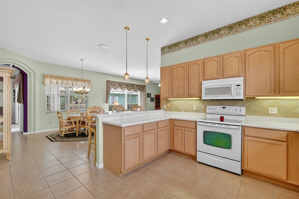 For Sale: $399,000 (2 beds, 2 baths, 2383 Square Feet)