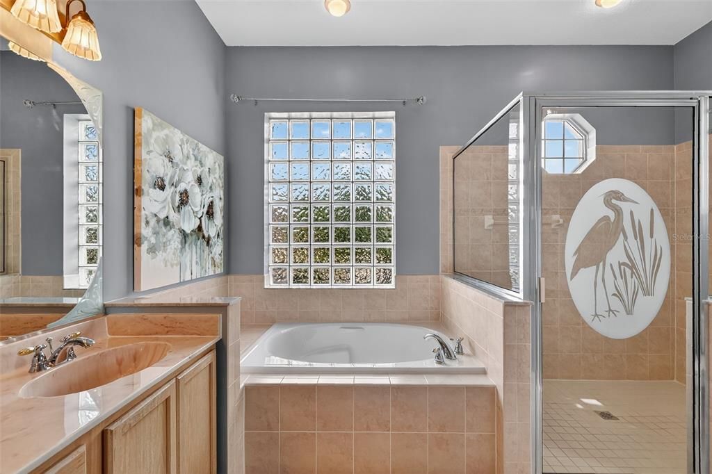 For Sale: $399,000 (2 beds, 2 baths, 2383 Square Feet)