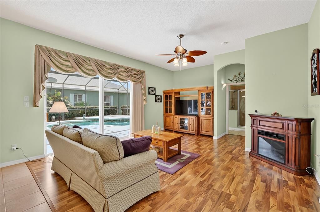 For Sale: $399,000 (2 beds, 2 baths, 2383 Square Feet)