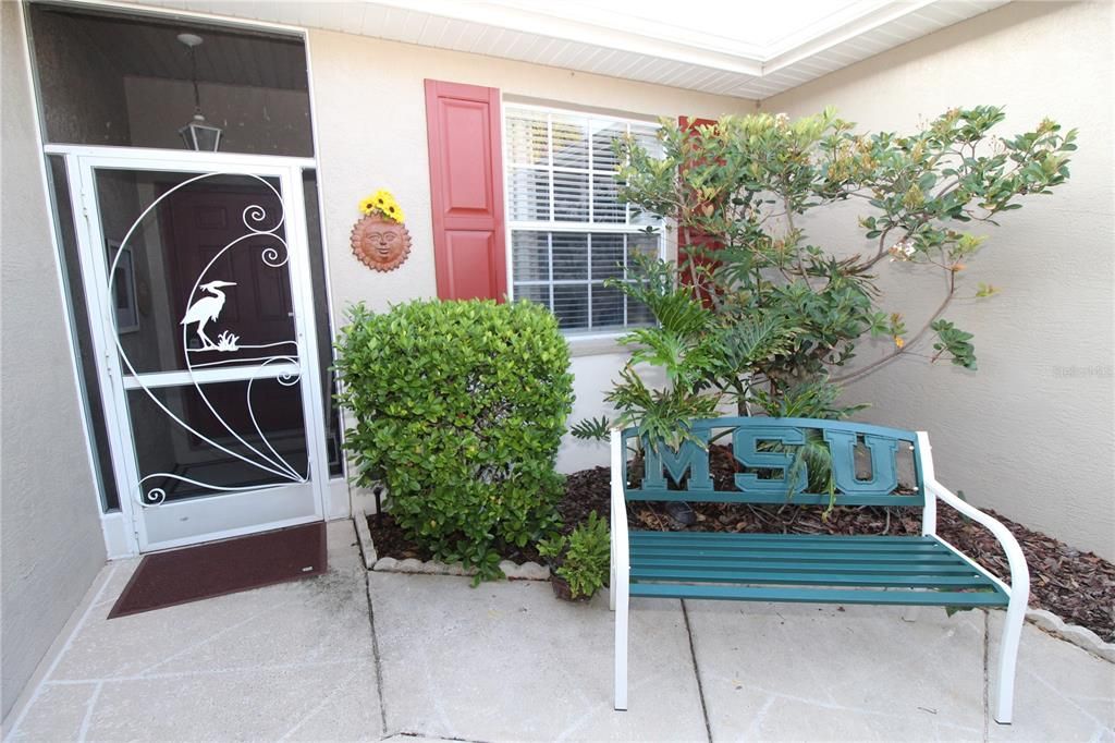 出租: $2,000 (2 贝兹, 2 浴室, 974 平方英尺)