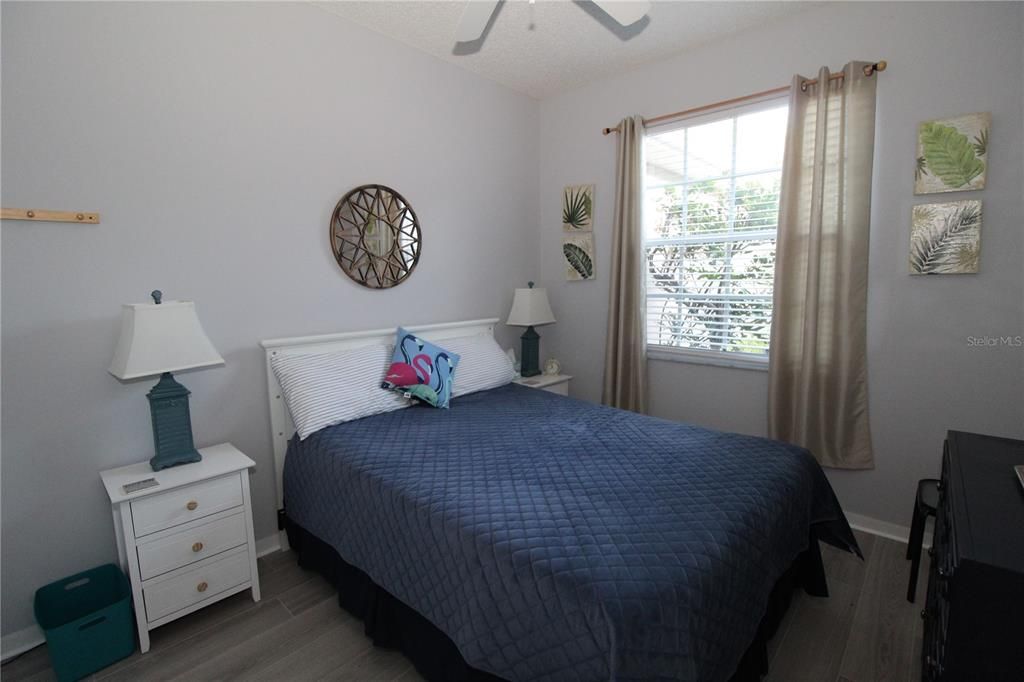 出租: $2,000 (2 贝兹, 2 浴室, 974 平方英尺)