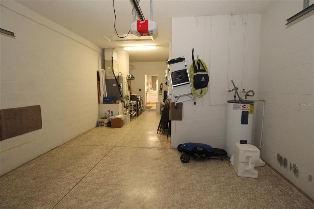 出租: $2,000 (2 贝兹, 2 浴室, 974 平方英尺)