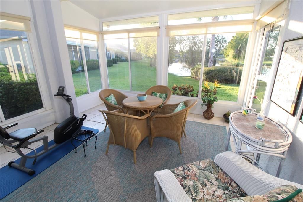 出租: $2,000 (2 贝兹, 2 浴室, 974 平方英尺)