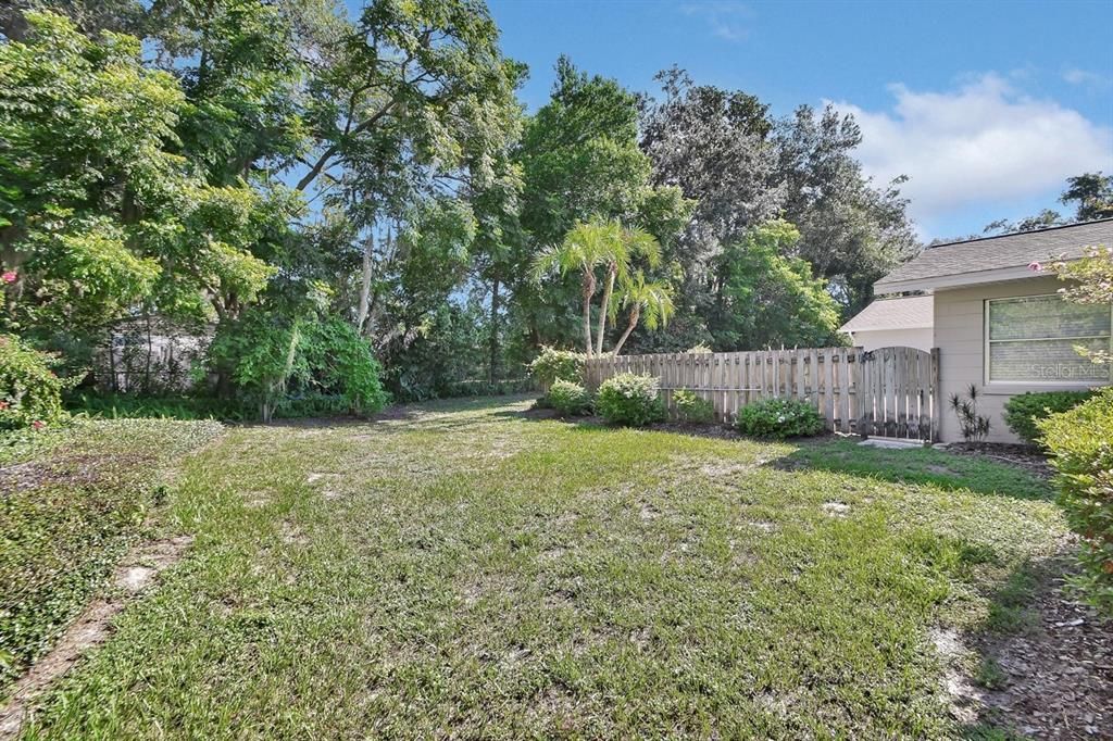 Под контрактом: $385,000 (3 спален, 3 ванн, 2195 Квадратных фут)