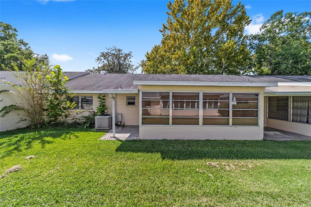 待售: $144,000 (2 贝兹, 2 浴室, 1484 平方英尺)