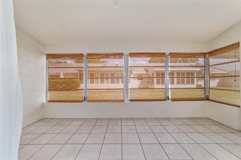 待售: $144,000 (2 贝兹, 2 浴室, 1484 平方英尺)