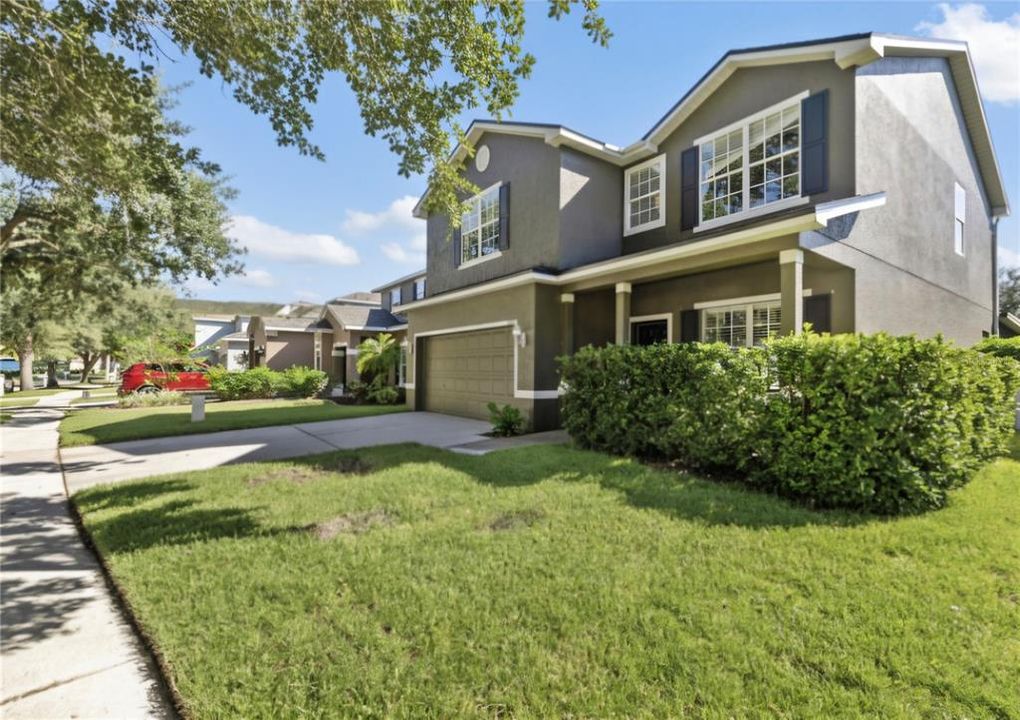 合同活跃: $374,999 (5 贝兹, 2 浴室, 2232 平方英尺)