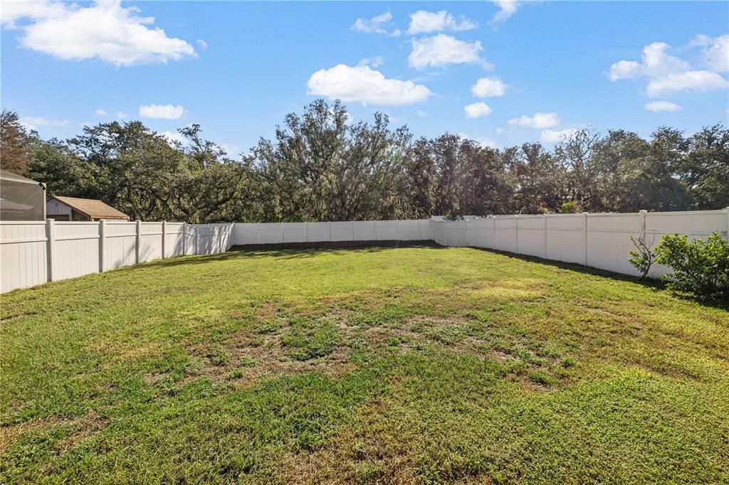 合同活跃: $374,999 (5 贝兹, 2 浴室, 2232 平方英尺)