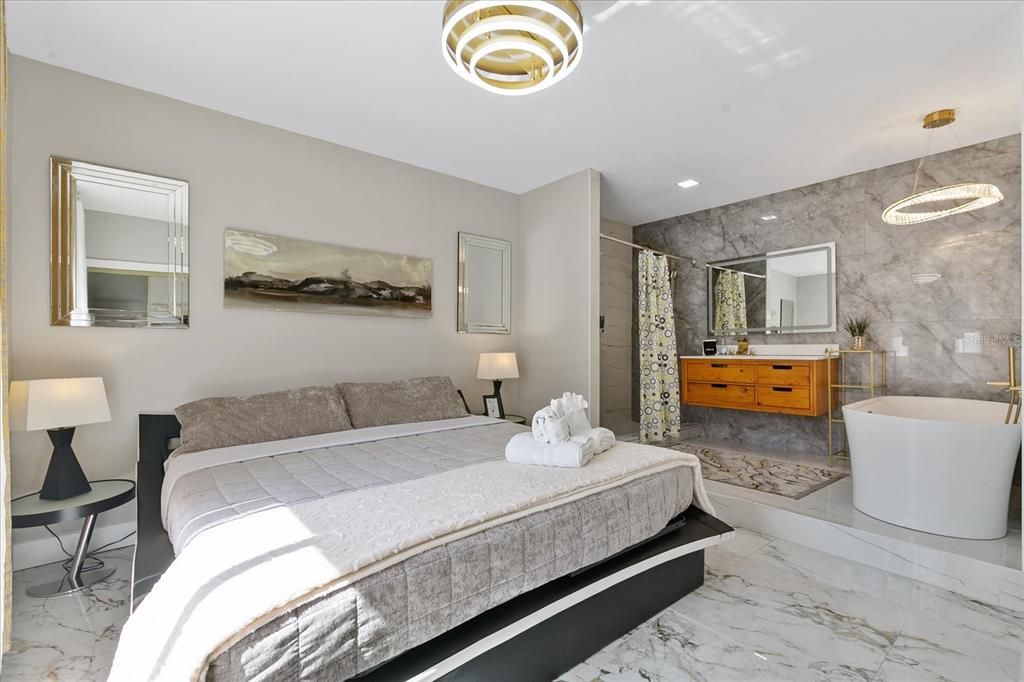 En Venta: $525,000 (5 camas, 3 baños, 2060 Pies cuadrados)