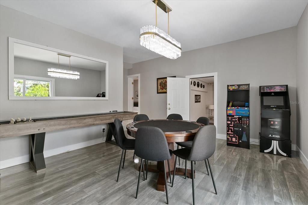 En Venta: $525,000 (5 camas, 3 baños, 2060 Pies cuadrados)