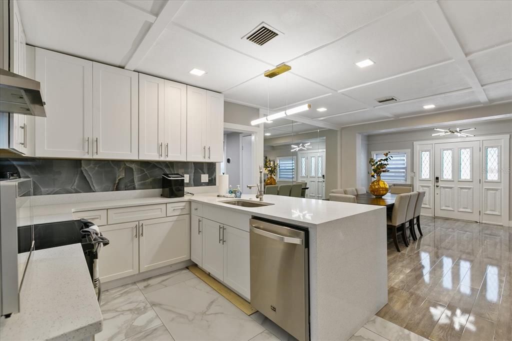 En Venta: $525,000 (5 camas, 3 baños, 2060 Pies cuadrados)