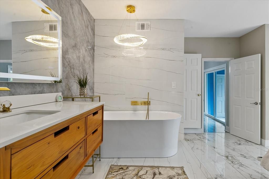 En Venta: $525,000 (5 camas, 3 baños, 2060 Pies cuadrados)