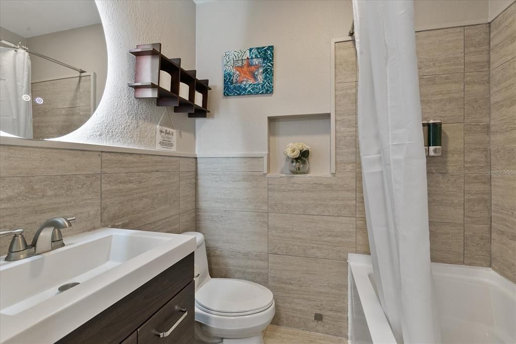 En Venta: $525,000 (5 camas, 3 baños, 2060 Pies cuadrados)