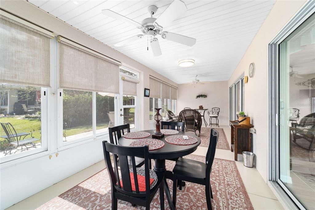 Под контрактом: $332,900 (3 спален, 2 ванн, 1720 Квадратных фут)