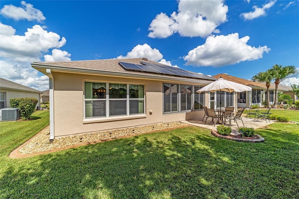 Под контрактом: $332,900 (3 спален, 2 ванн, 1720 Квадратных фут)