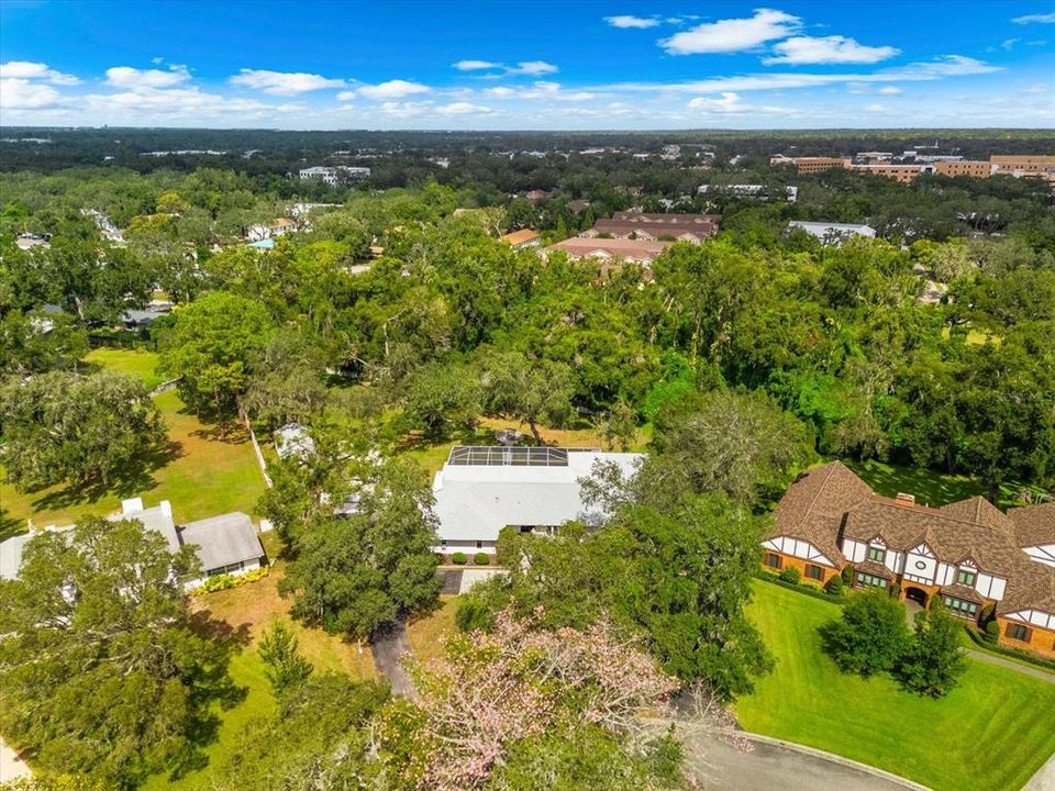 Под контрактом: $665,000 (4 спален, 2 ванн, 2717 Квадратных фут)