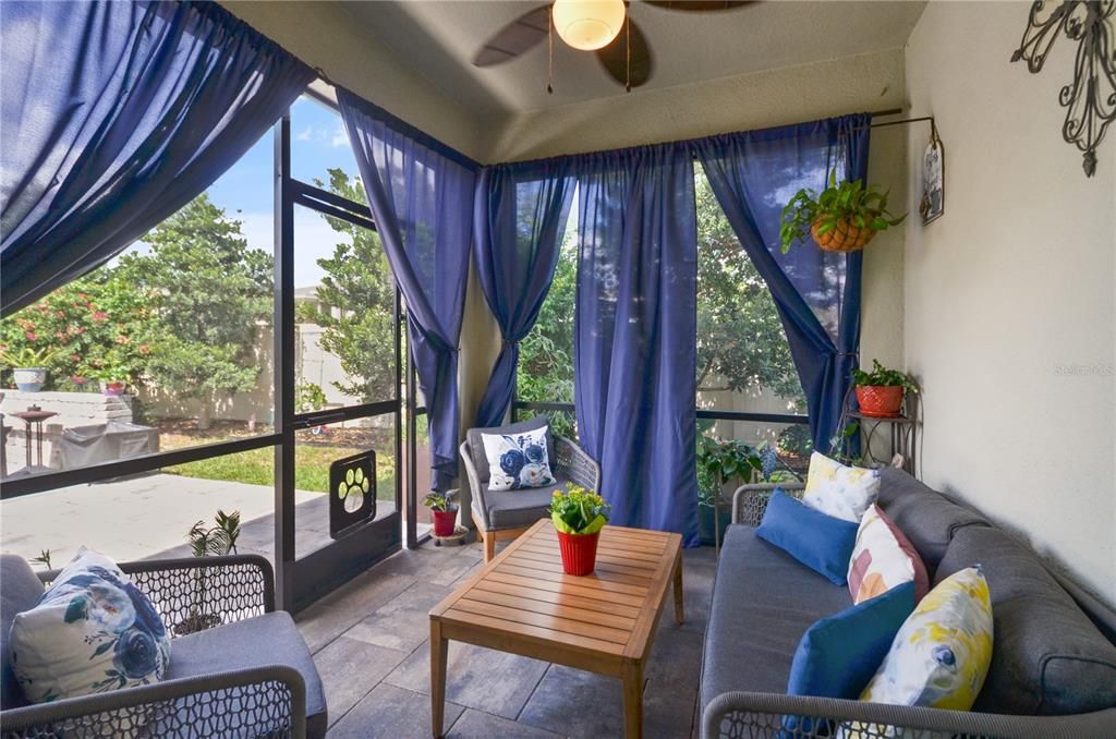 合同活跃: $459,000 (5 贝兹, 3 浴室, 3228 平方英尺)