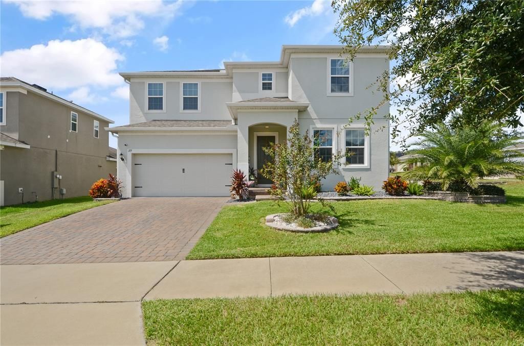 合同活跃: $459,000 (5 贝兹, 3 浴室, 3228 平方英尺)