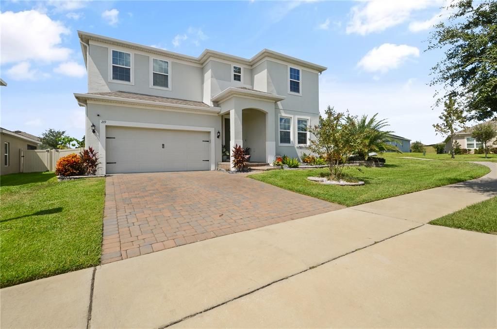 合同活跃: $459,000 (5 贝兹, 3 浴室, 3228 平方英尺)