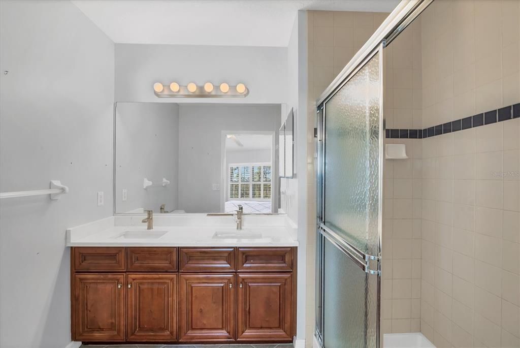 For Sale: $299,900 (3 beds, 2 baths, 1272 Square Feet)