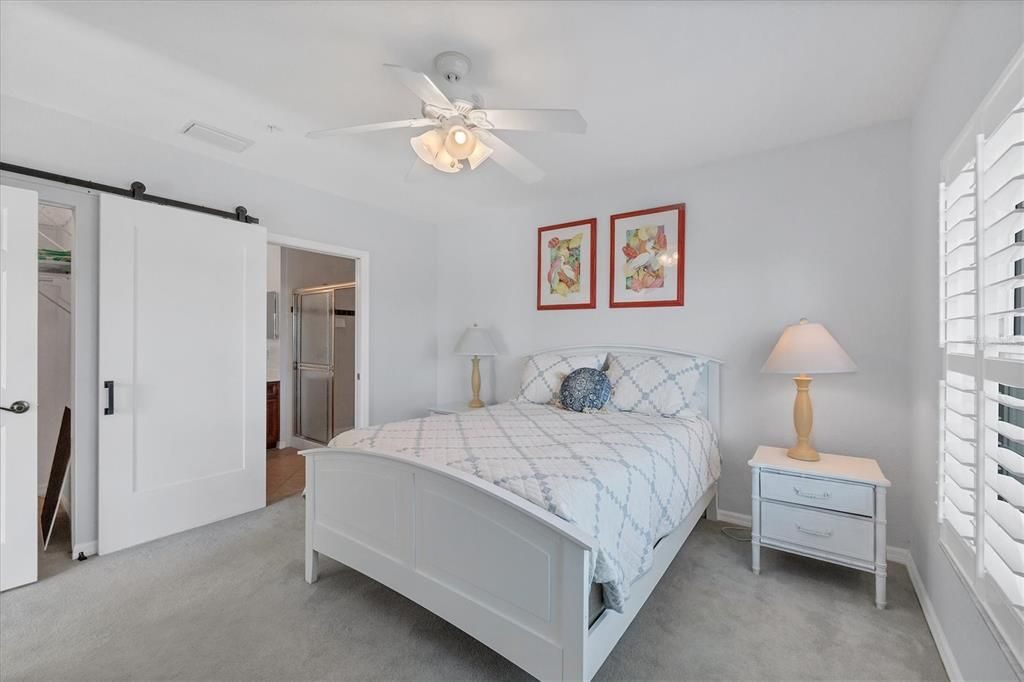 For Sale: $299,900 (3 beds, 2 baths, 1272 Square Feet)