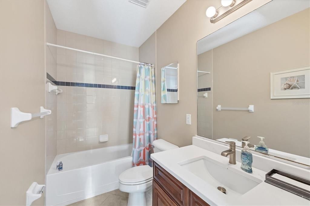 For Sale: $299,900 (3 beds, 2 baths, 1272 Square Feet)