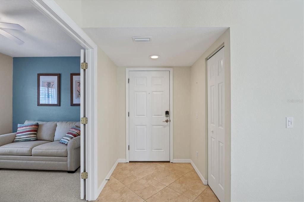 For Sale: $299,900 (3 beds, 2 baths, 1272 Square Feet)