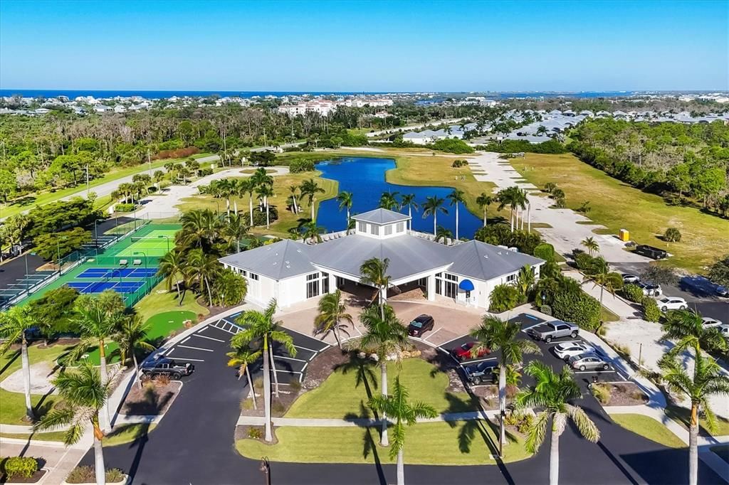 For Sale: $299,900 (3 beds, 2 baths, 1272 Square Feet)