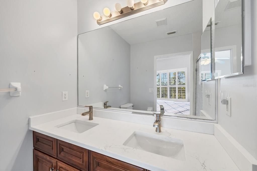 For Sale: $299,900 (3 beds, 2 baths, 1272 Square Feet)