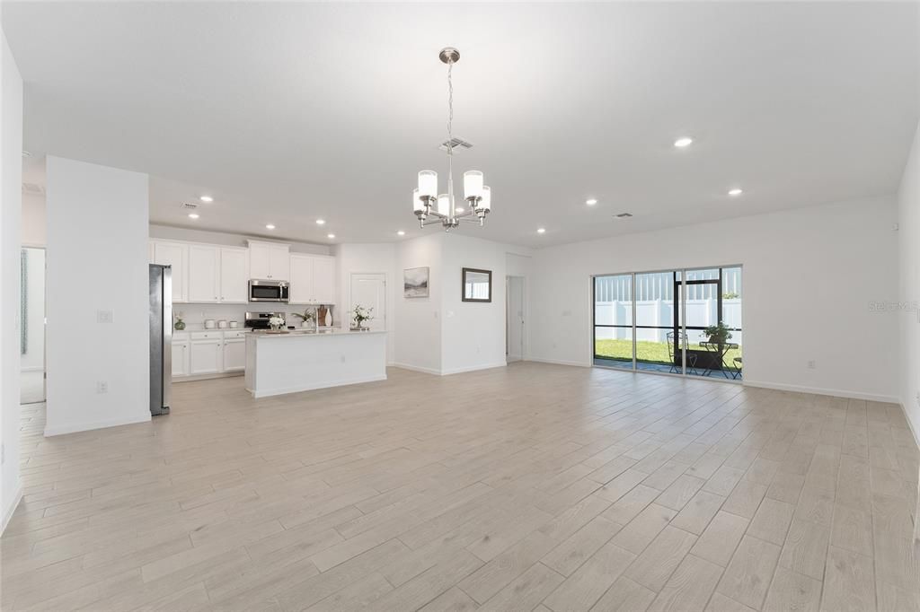 В аренду: $2,200 (3 спален, 3 ванн, 2039 Квадратных фут)