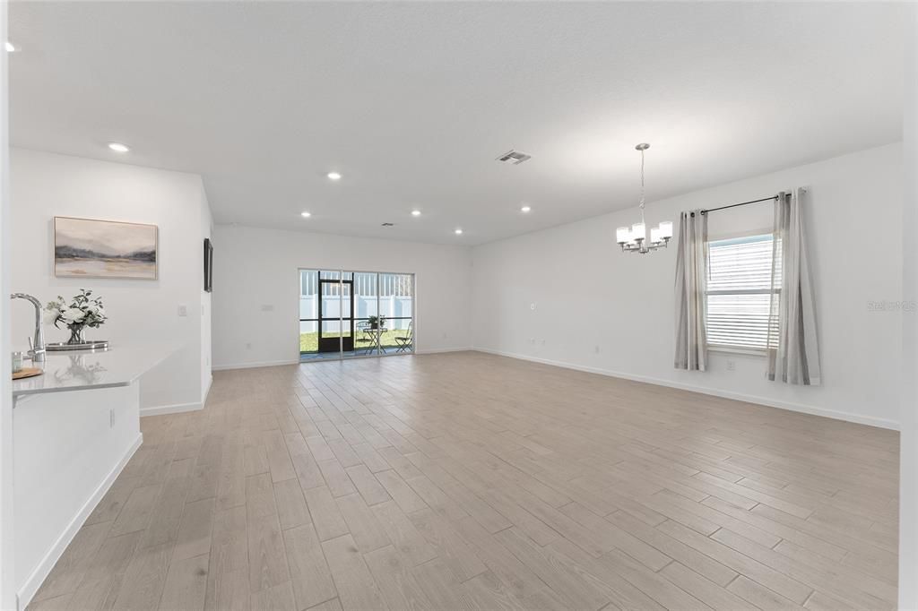 В аренду: $2,200 (3 спален, 3 ванн, 2039 Квадратных фут)