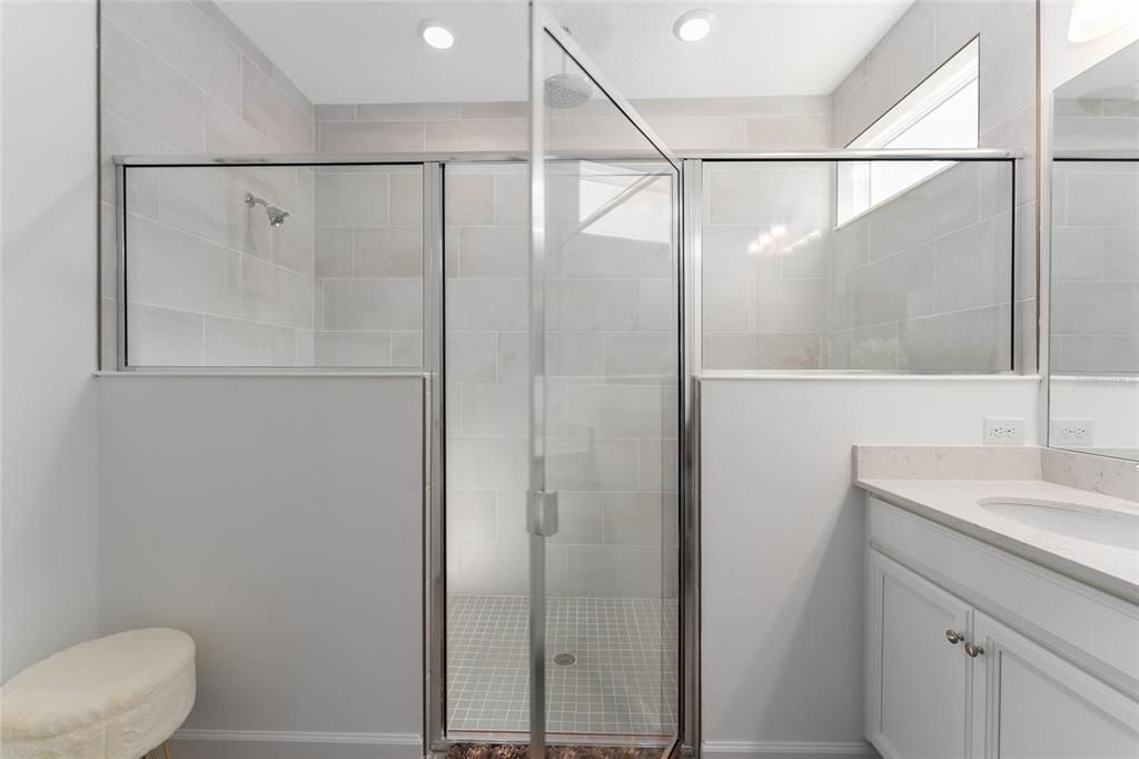 В аренду: $2,200 (3 спален, 3 ванн, 2039 Квадратных фут)