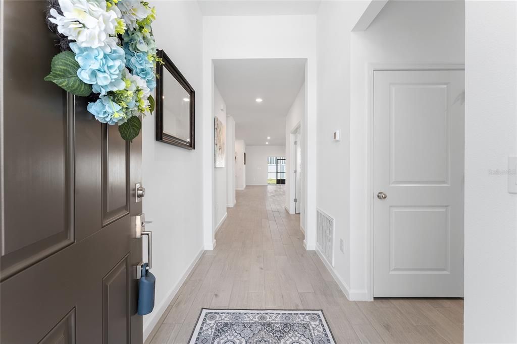 В аренду: $2,200 (3 спален, 3 ванн, 2039 Квадратных фут)