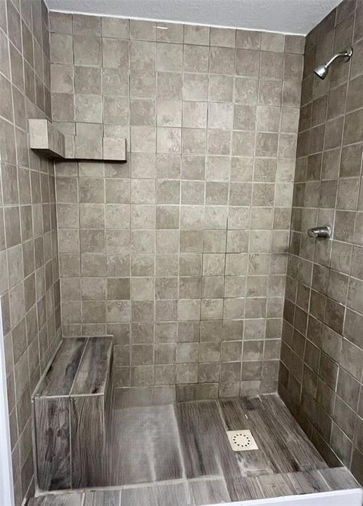 待售: $234,000 (3 贝兹, 2 浴室, 1356 平方英尺)