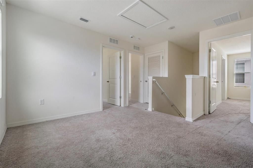 待售: $369,700 (4 贝兹, 2 浴室, 2328 平方英尺)