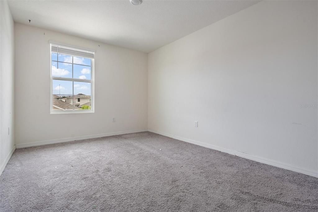 待售: $369,700 (4 贝兹, 2 浴室, 2328 平方英尺)