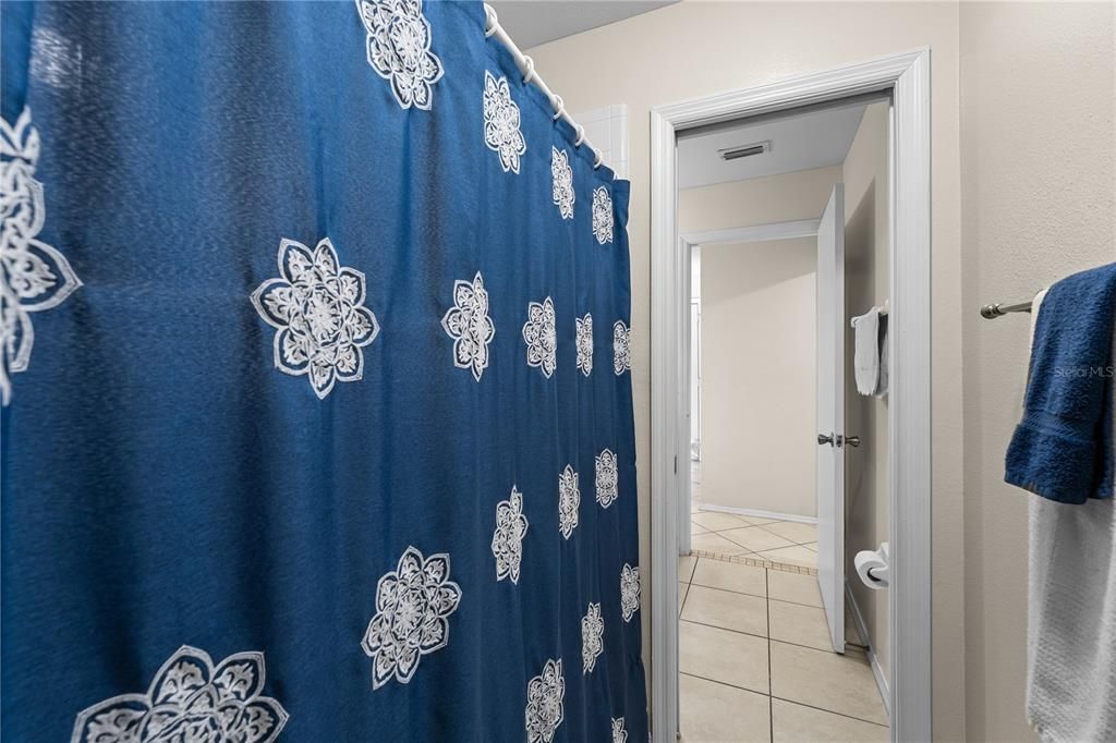 For Sale: $269,900 (3 beds, 2 baths, 1279 Square Feet)