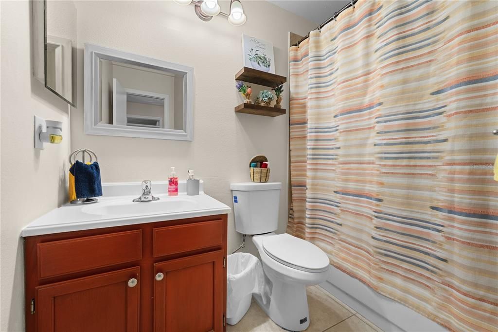 For Sale: $269,900 (3 beds, 2 baths, 1279 Square Feet)